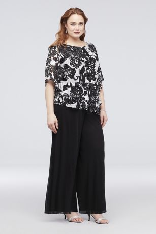 3/4 Sleeve Plus Size Top with Asymmetrical Hem