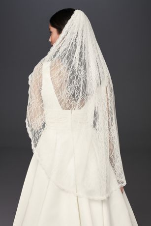 Allover Lace Scalloped Fingertip Mantilla Veil