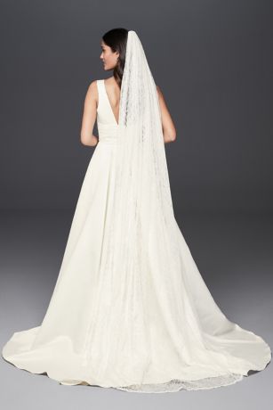 Allover Lace Scalloped Cathedral Mantilla Veil